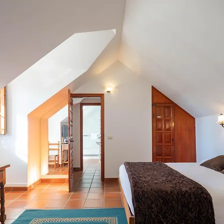 Casa Rectoral Apartamento Abadia * Tui